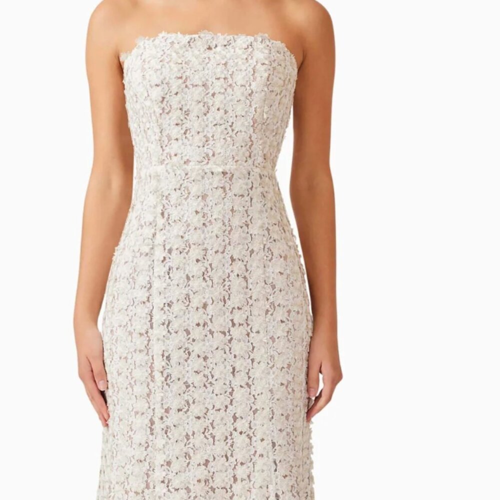 Elliatt - Cali Strapless Midi Dress in White